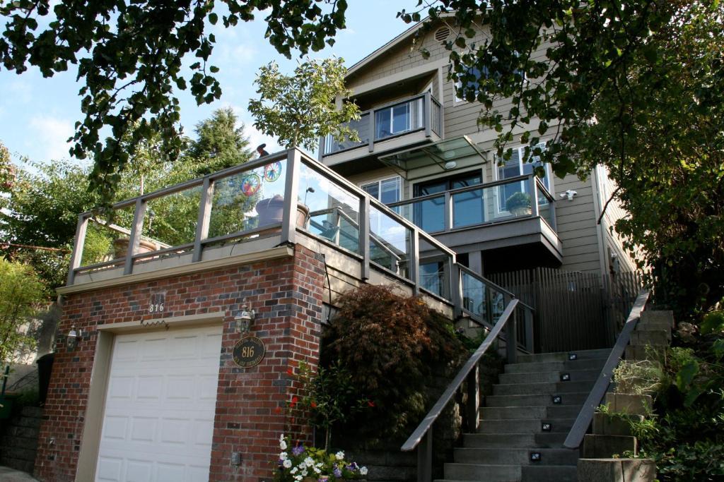 Sleeping Bulldog Bed & Breakfast Bed & Breakfast Seattle Exterior photo